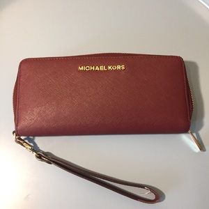michael kors jet set travel wristlet wallet palm